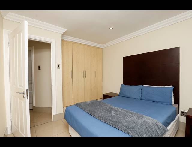 2 BEDROOM APARTMENT FOR SALE IN POINT WATERFRONT